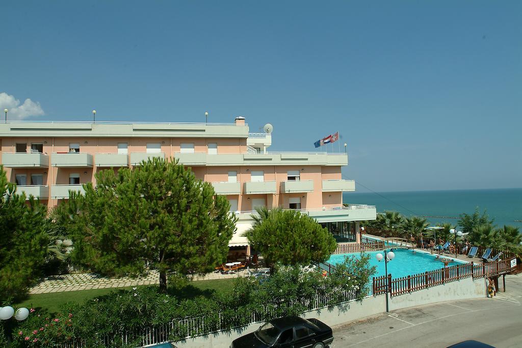 Residence Azzurro Massignano Pokoj fotografie
