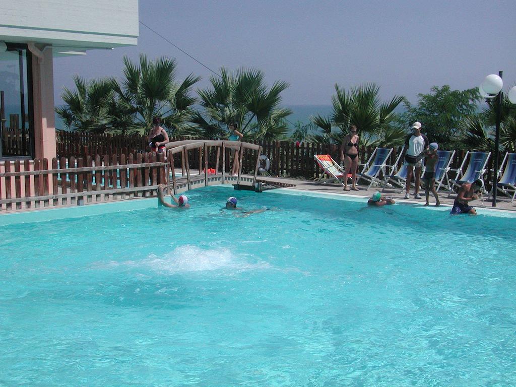 Residence Azzurro Massignano Pokoj fotografie